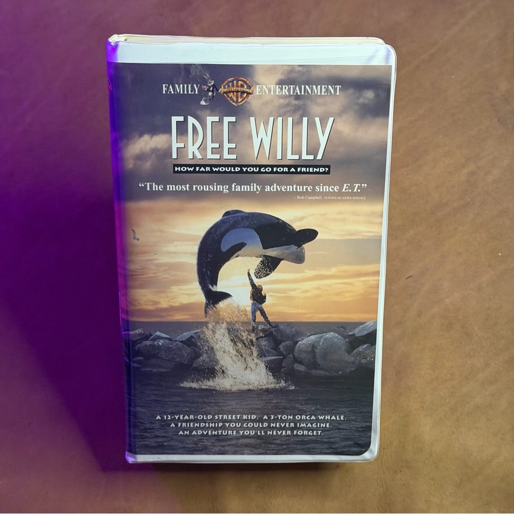 Free Willy VHS Tape | Warner Bros.